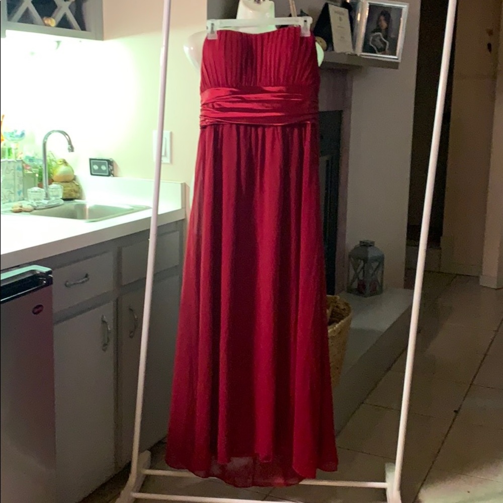 Burgandy Gown Prom or Function size 14 - Picture 1 of 8